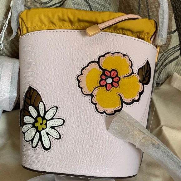 SOLD⛔️Authentic TORY BURCH Leather flower appliqués drawstring optional Crosb - Picture 9 of 15